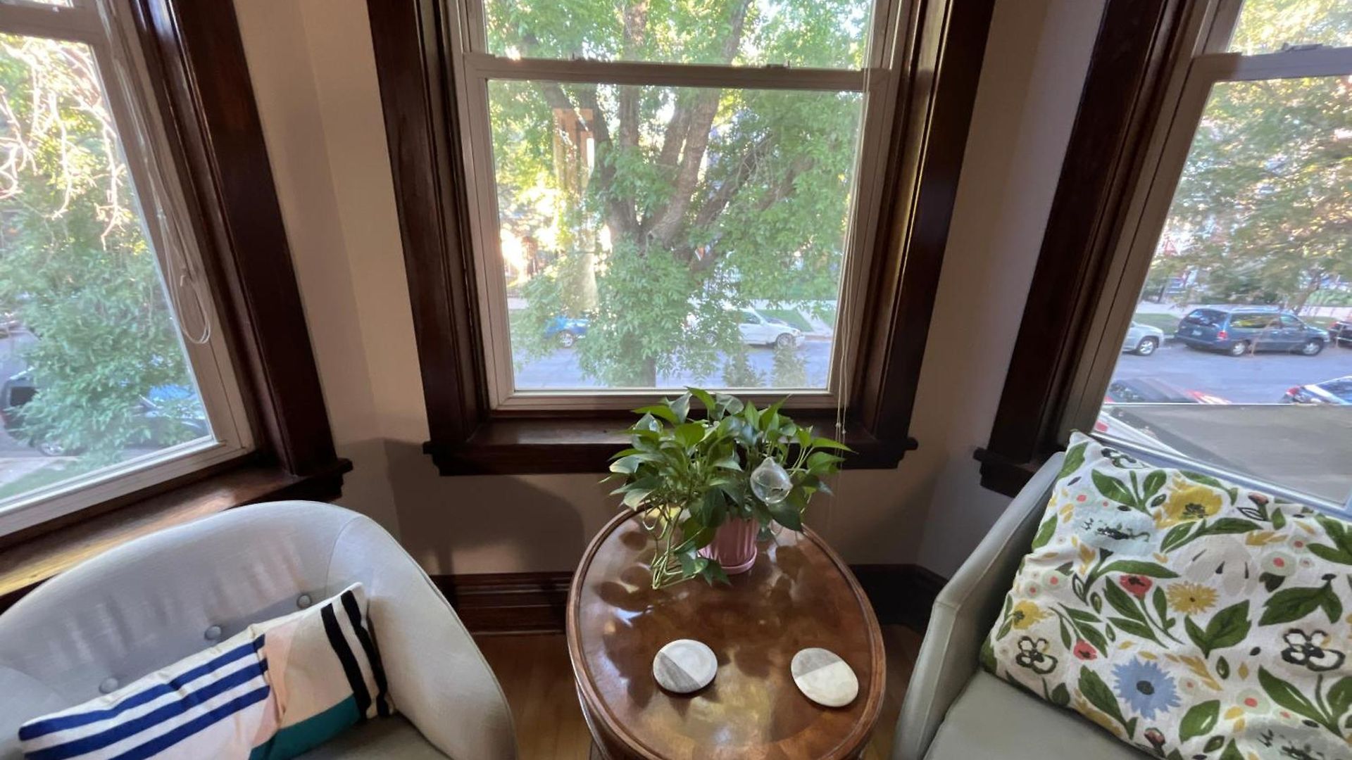 Classic Chicago Upstairs Apt Private Balcony Apartment Chicago