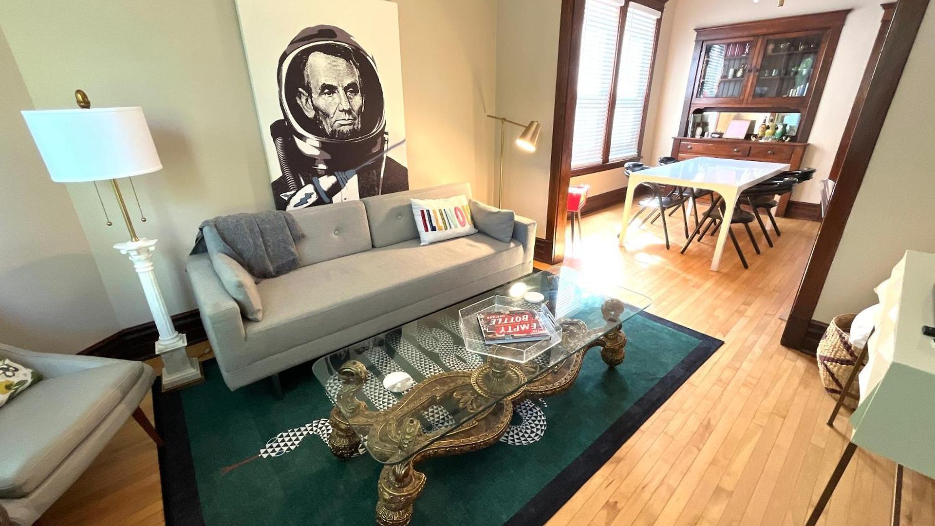 Classic Chicago Upstairs Apt Private Balcony Chicago