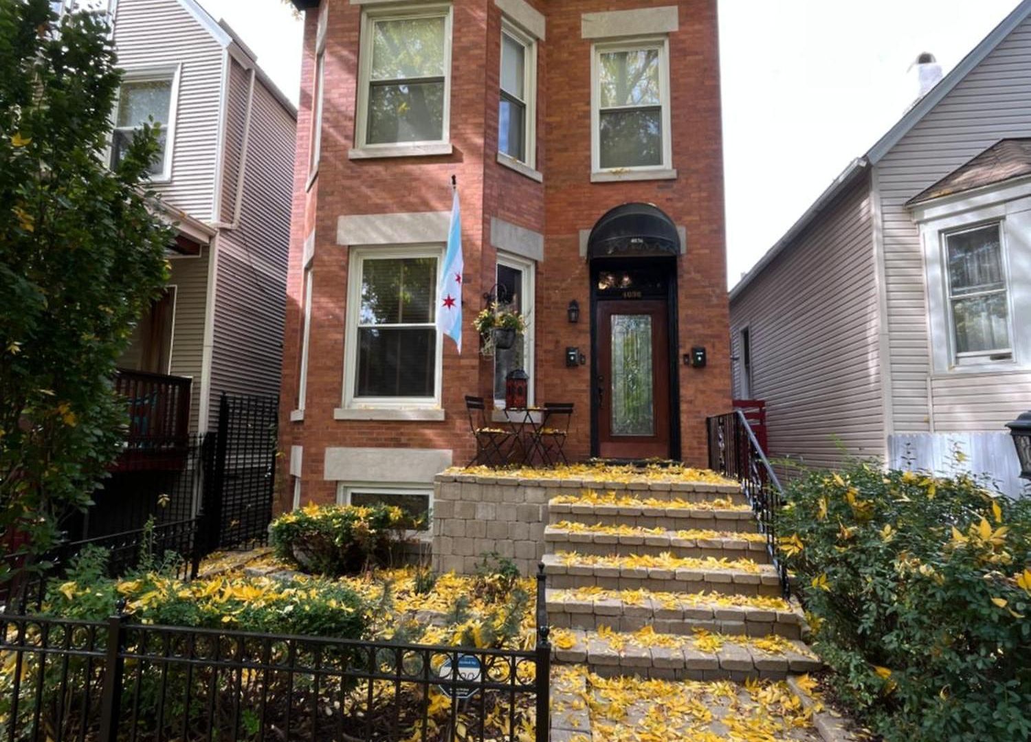 Classic Chicago Upstairs Apt Private Balcony * Chicago