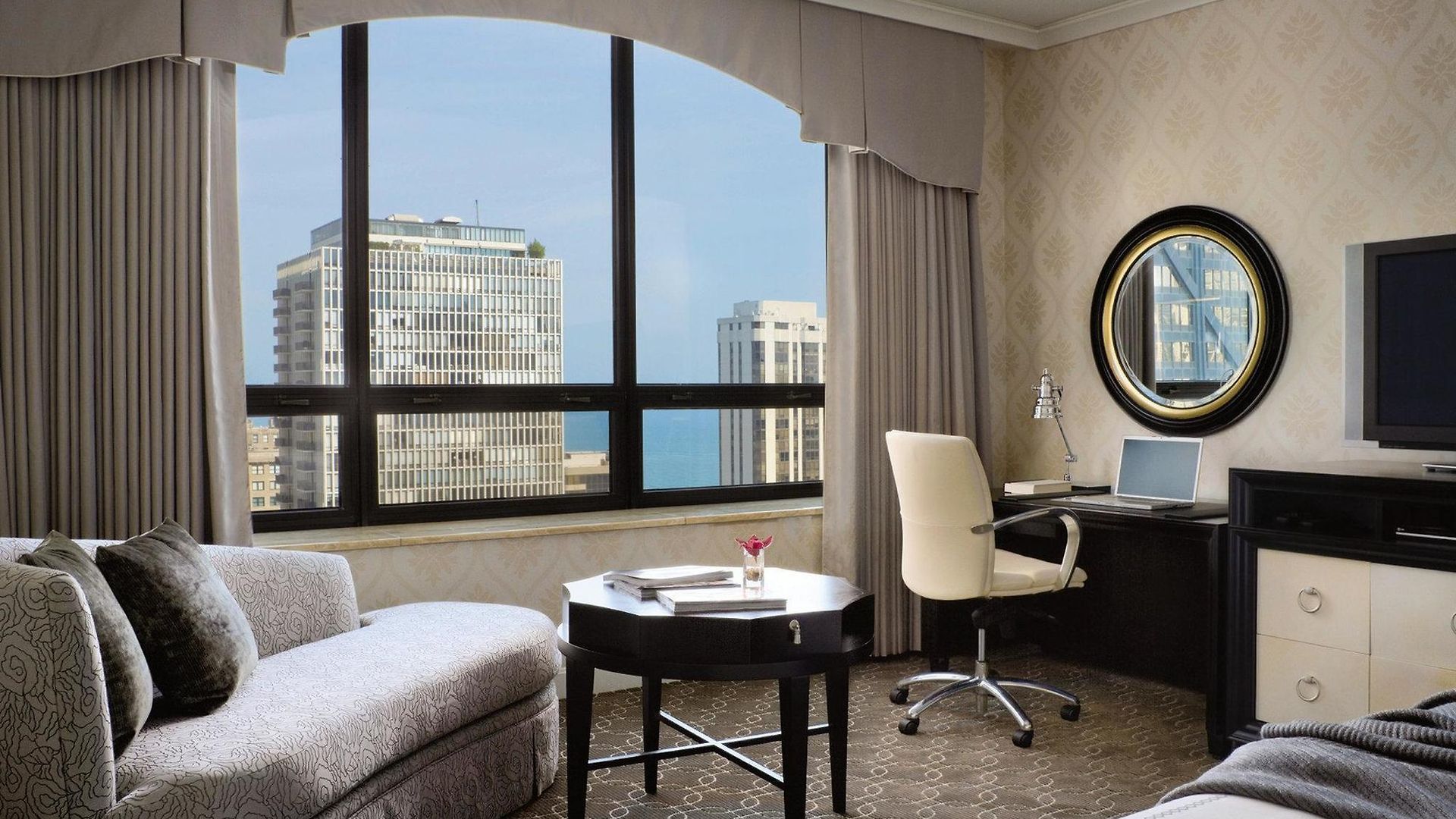The Ritz-carlton, Hotel