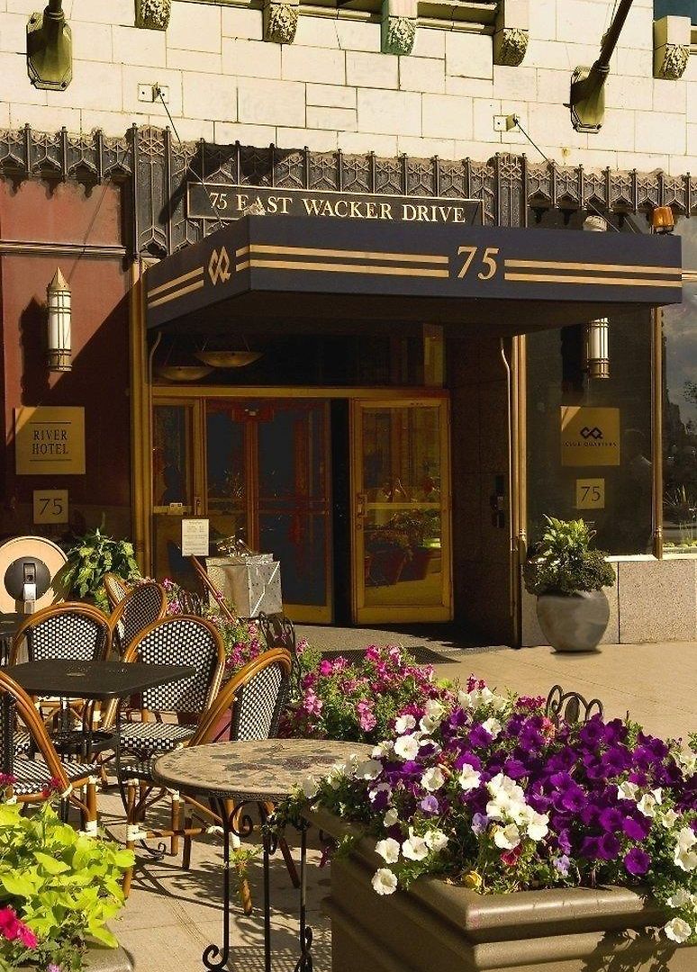 Hotel River