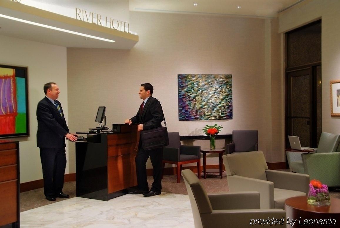 Hotel River 4*