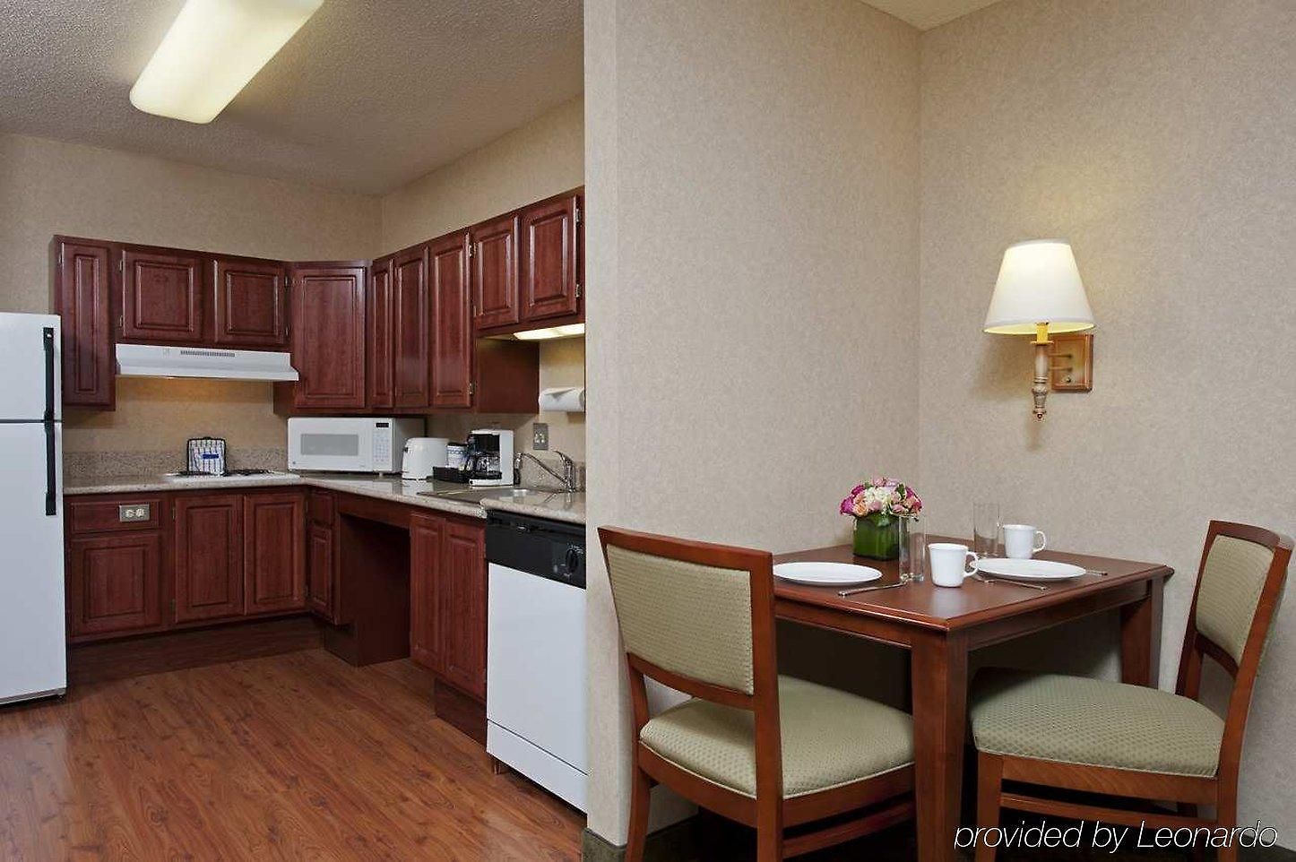 Hotel Homewood By Hilton Chicago-downtown 3*
