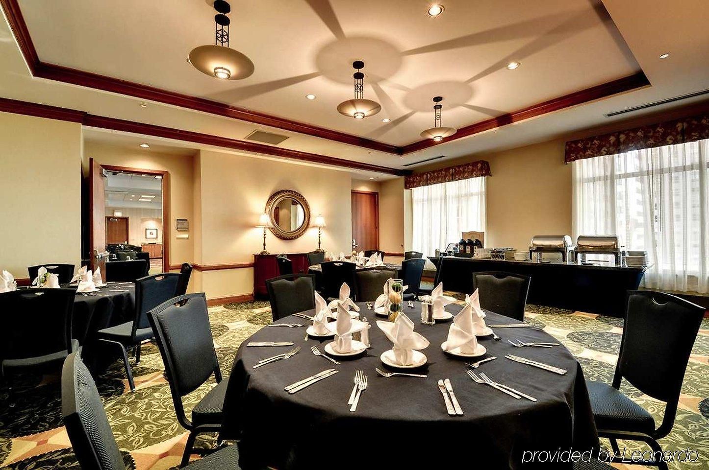 Hilton Garden Downtown/magnificent Mile Hotel 3*