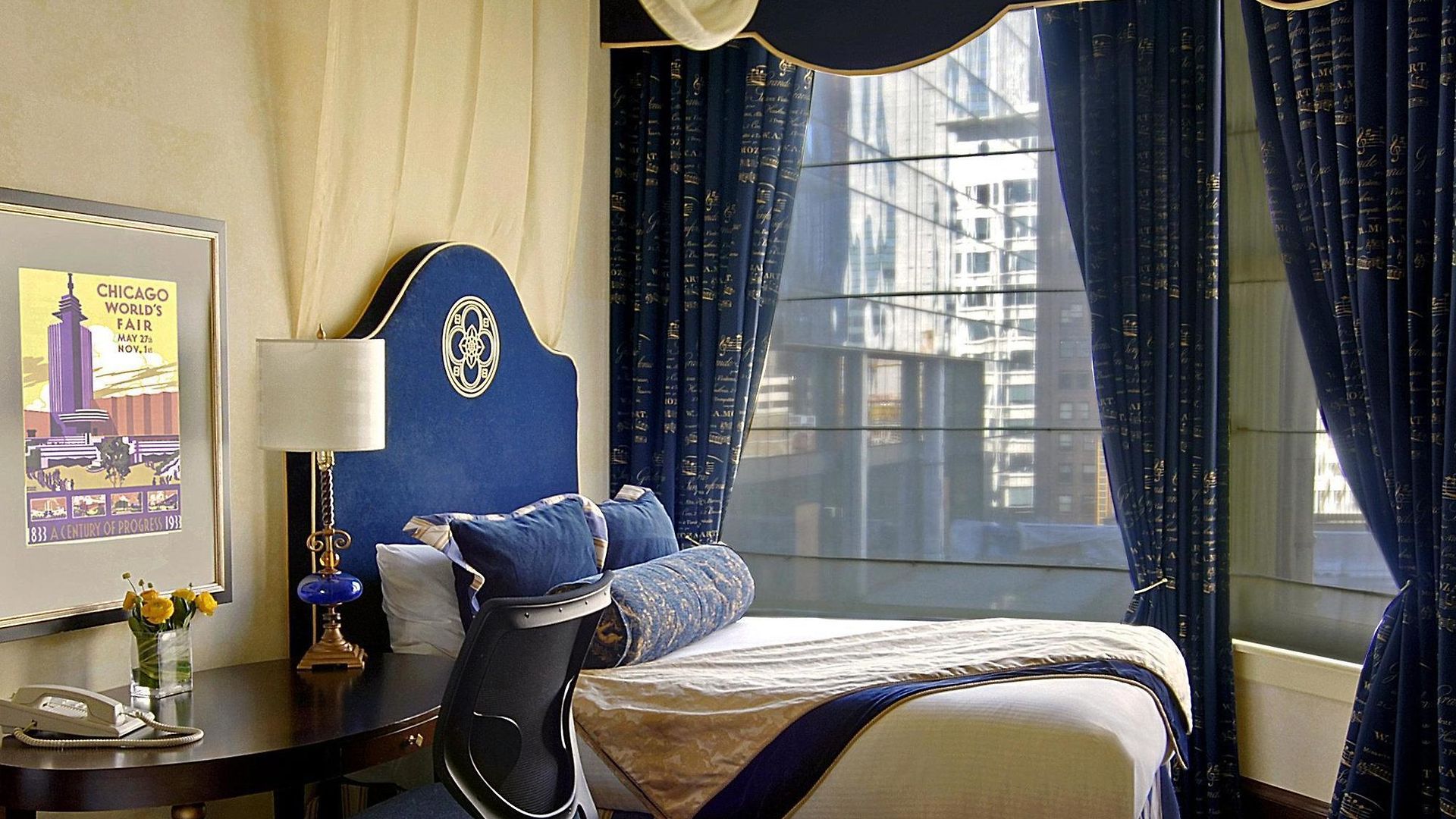Staypineapple, An Iconic Hotel, The Loop 4* Chicago