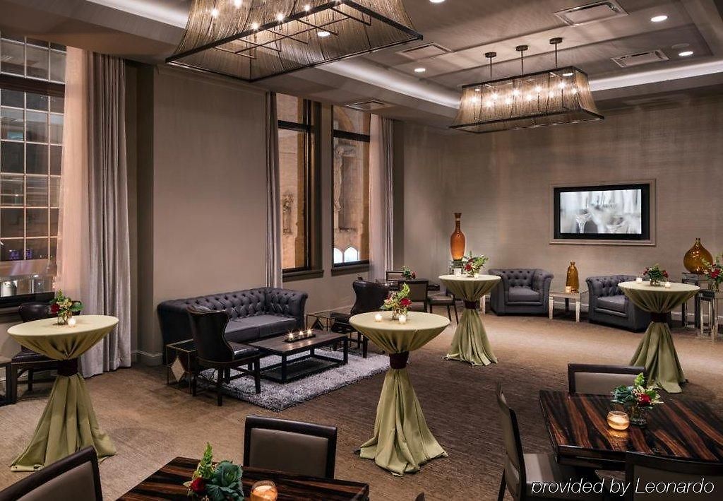 By Marriott Downtown/loop Hotel