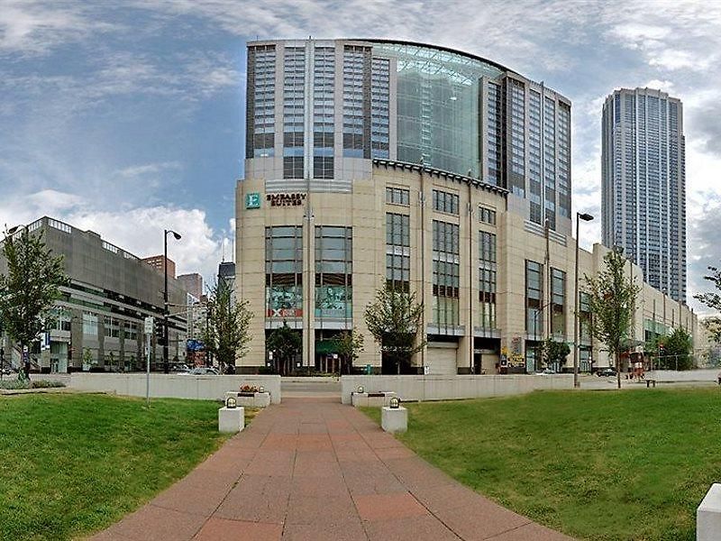 Hotel Embassy By Hilton Downtown Magnificent Mile 4*