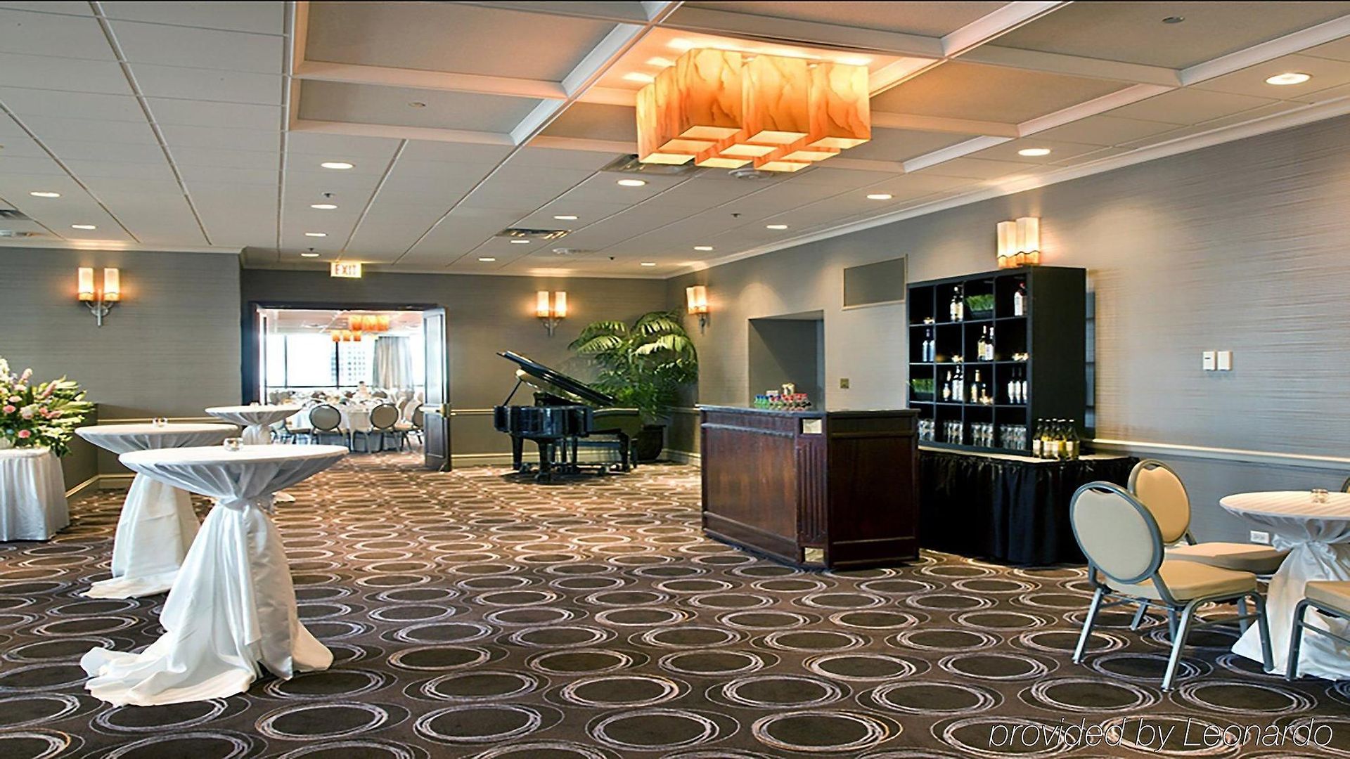 Hotel Mart Plaza River North, An Ihg
