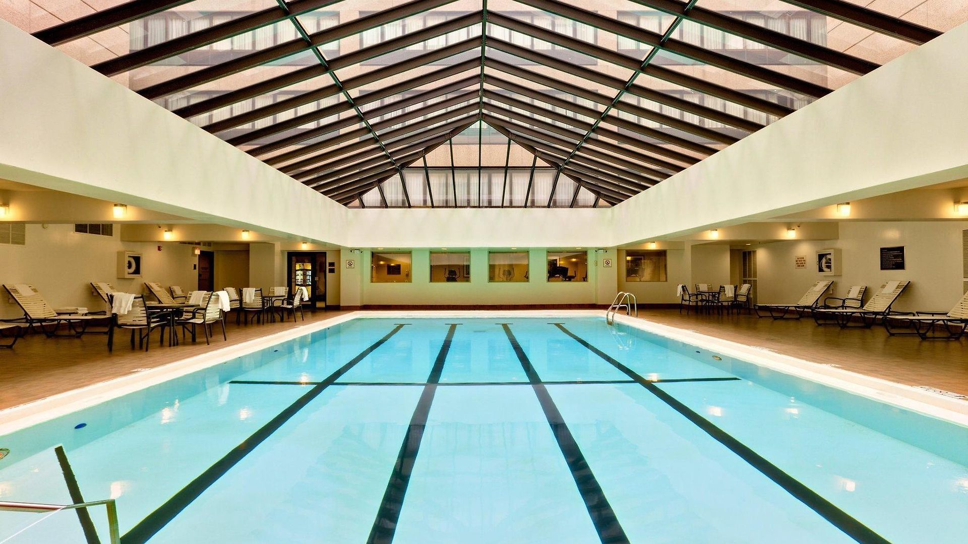 Mart Plaza River North, An Ihg Hotel 4*