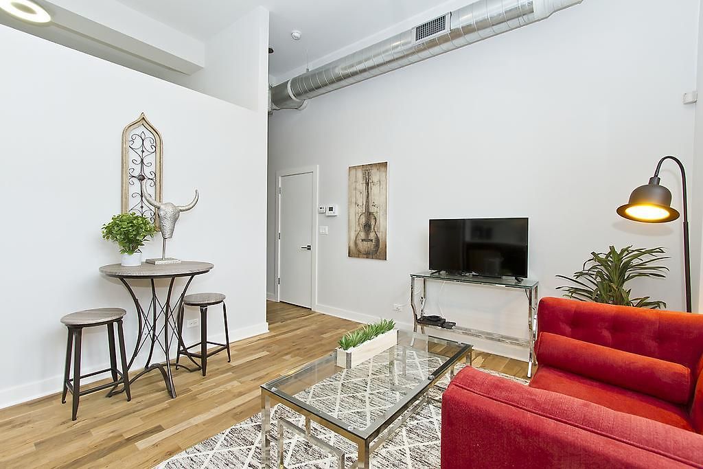 Sonder — Six Points Aparthotel 3*