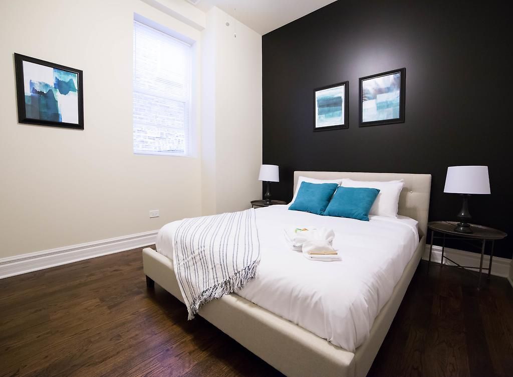 Sonder — N Halsted 3*