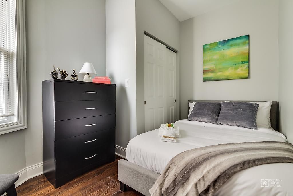 Aparthotel Sonder — Clark Street Chicago