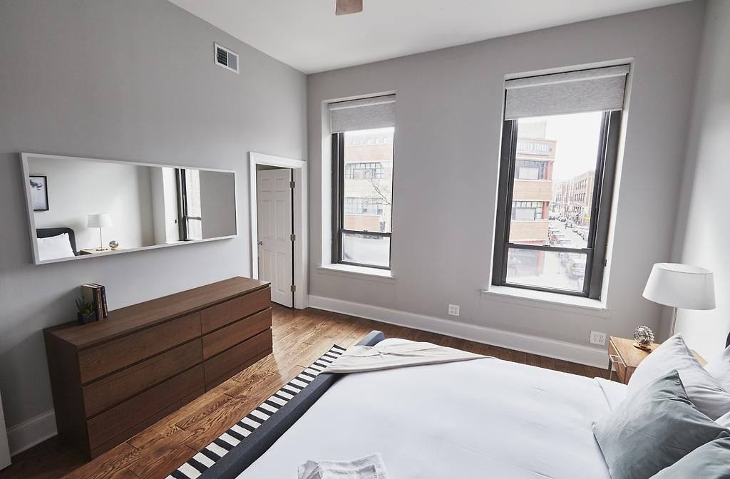 Sonder — North Wells — Stunning 3br * Chicago