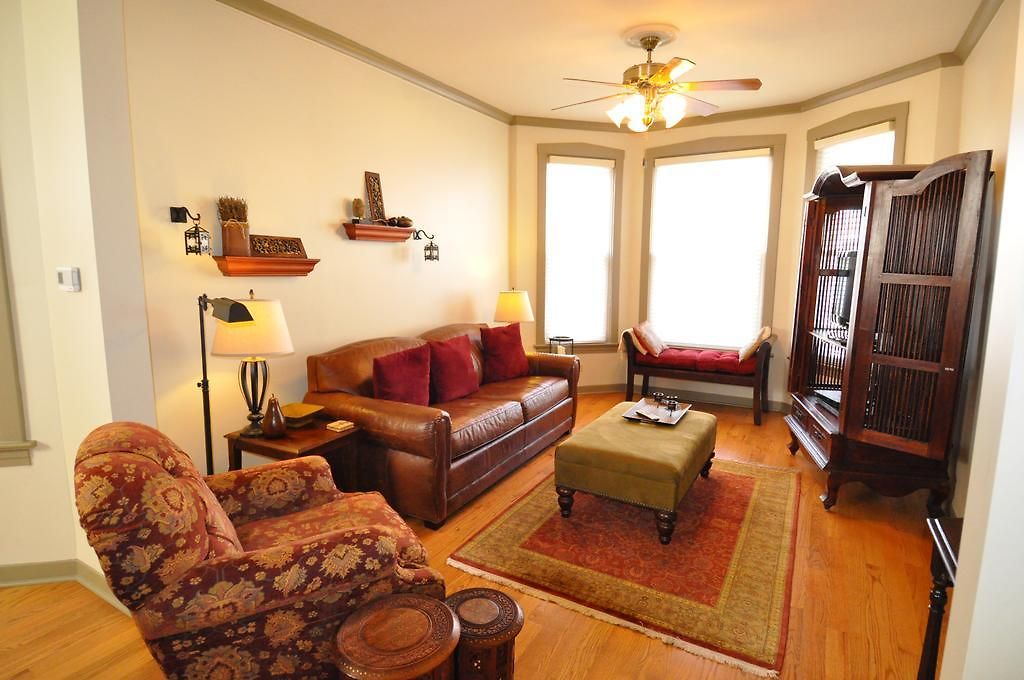 Guest house Roscoe Village Chicago