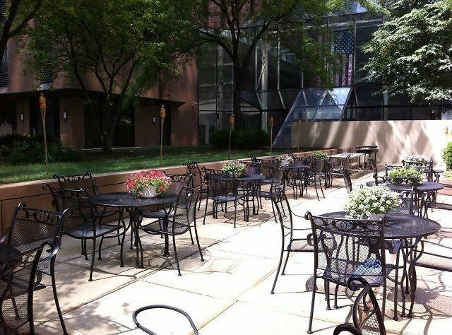 Corporate Suites Network - 233 E. Wacker Aparthotel