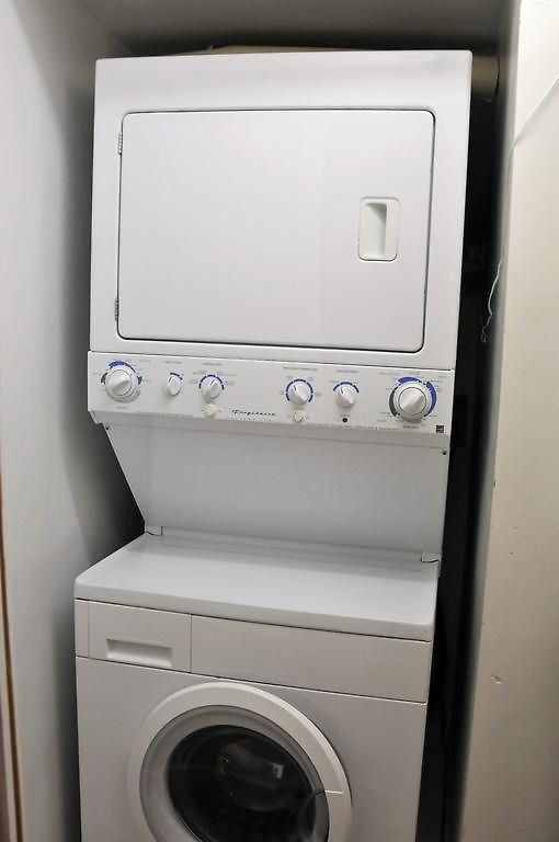 3 Bedroom Spacious In Ideal Location W Free Parking Back Yard Pets Welcome Chicago