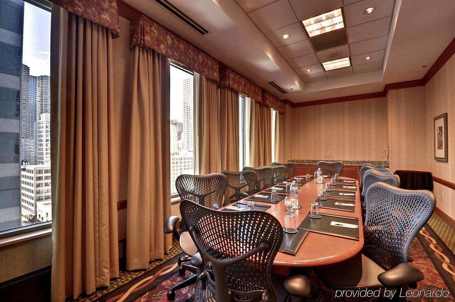 Hilton Garden Downtown/magnificent Mile 3*