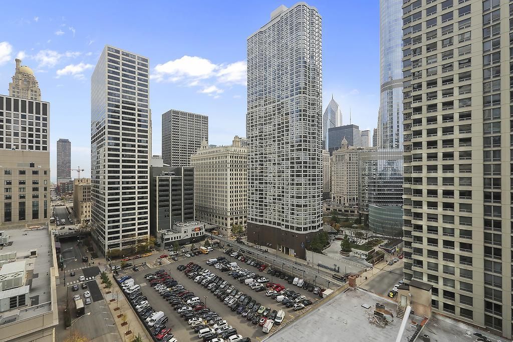 Aparthotel Bridgestreet At State And Grand 4*