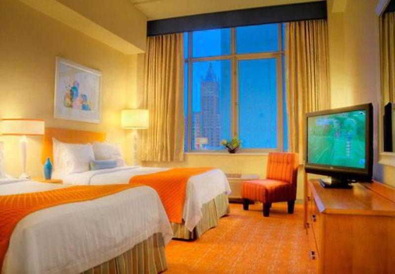 Fairfield And Downtown/ Magnificent Mile Hotel 3*