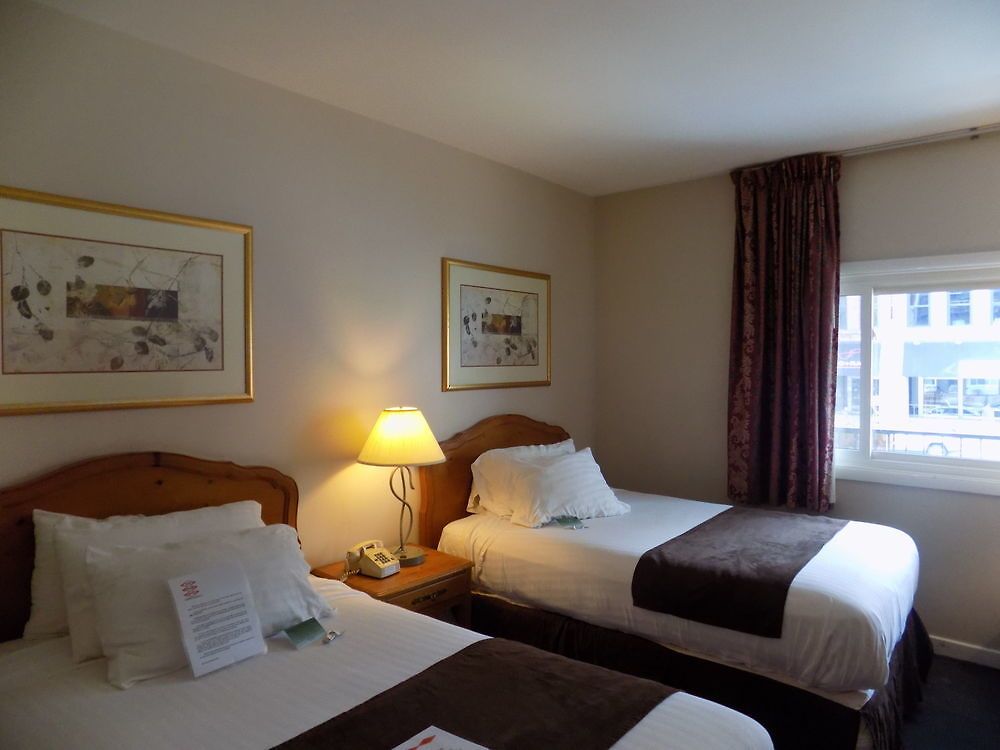 Motel Ohio House Chicago