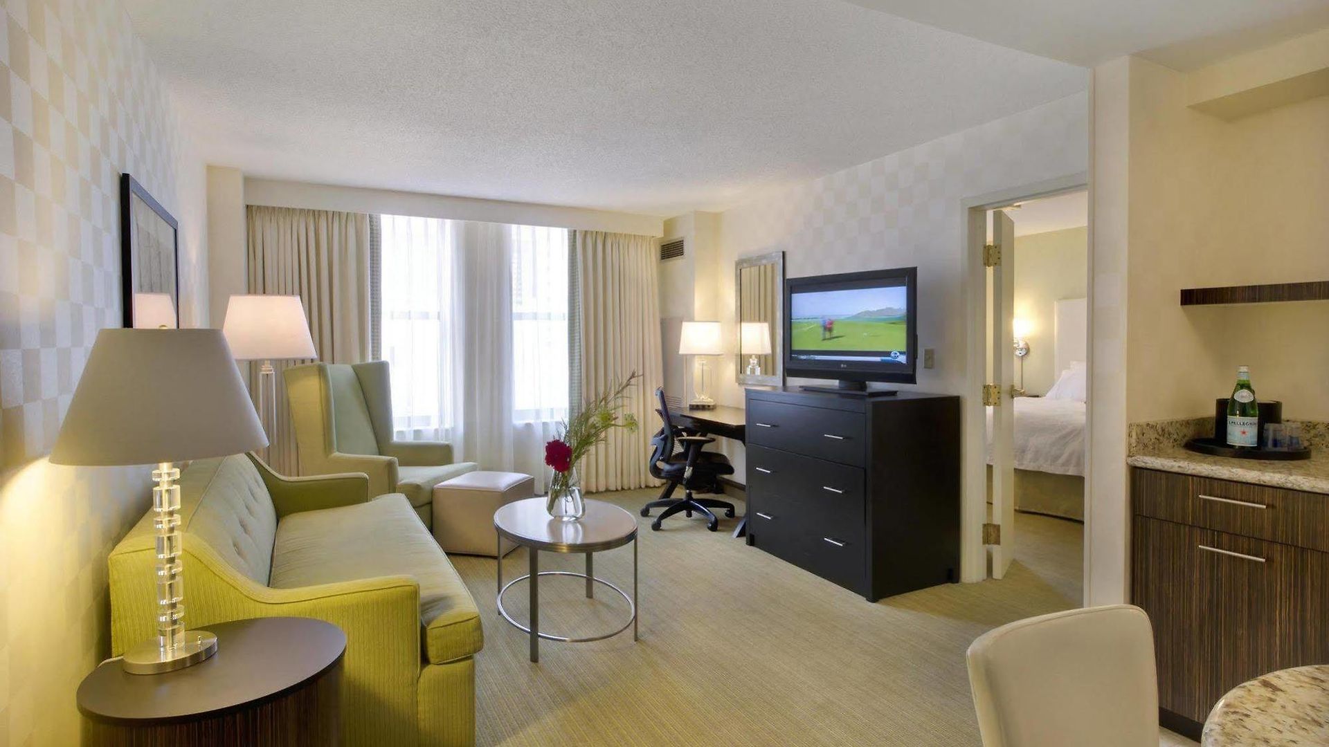 Hampton & Chicago-downtown Hotel 3*