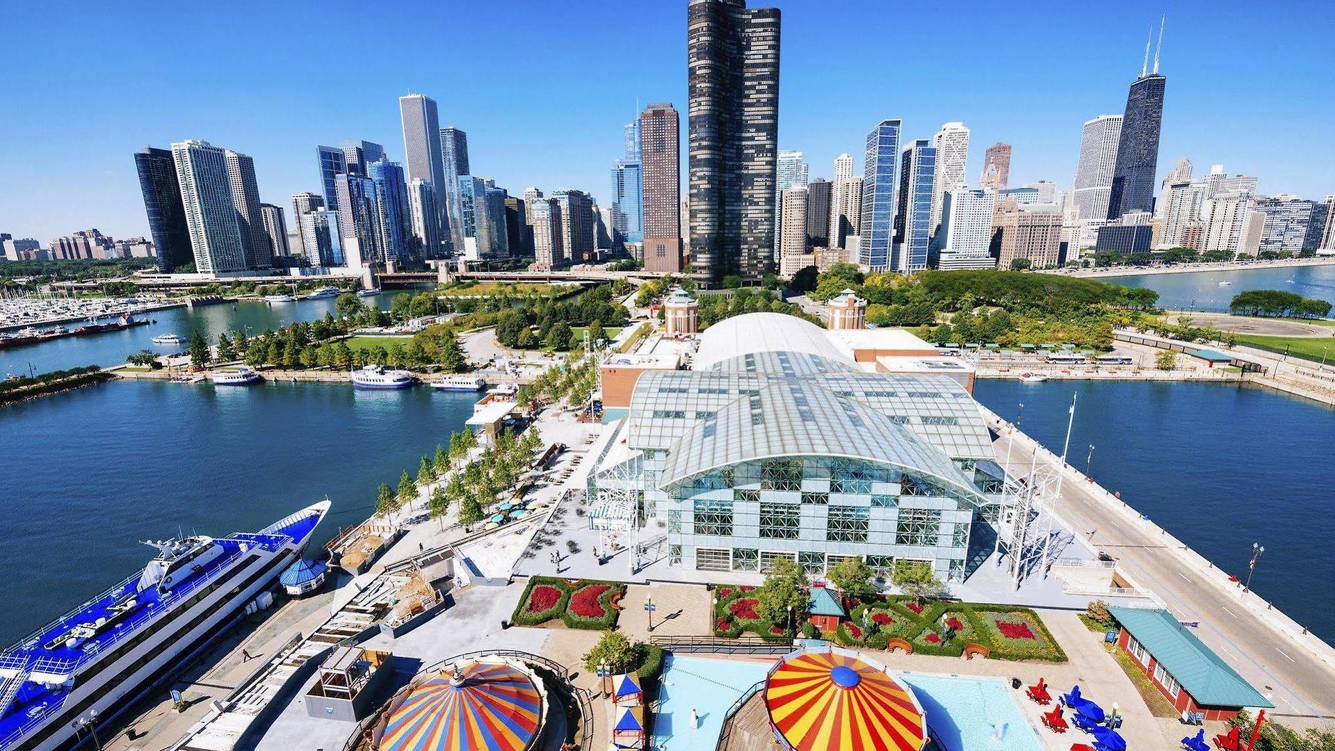 Embassy By Hilton Downtown Magnificent Mile Hotel 4*
