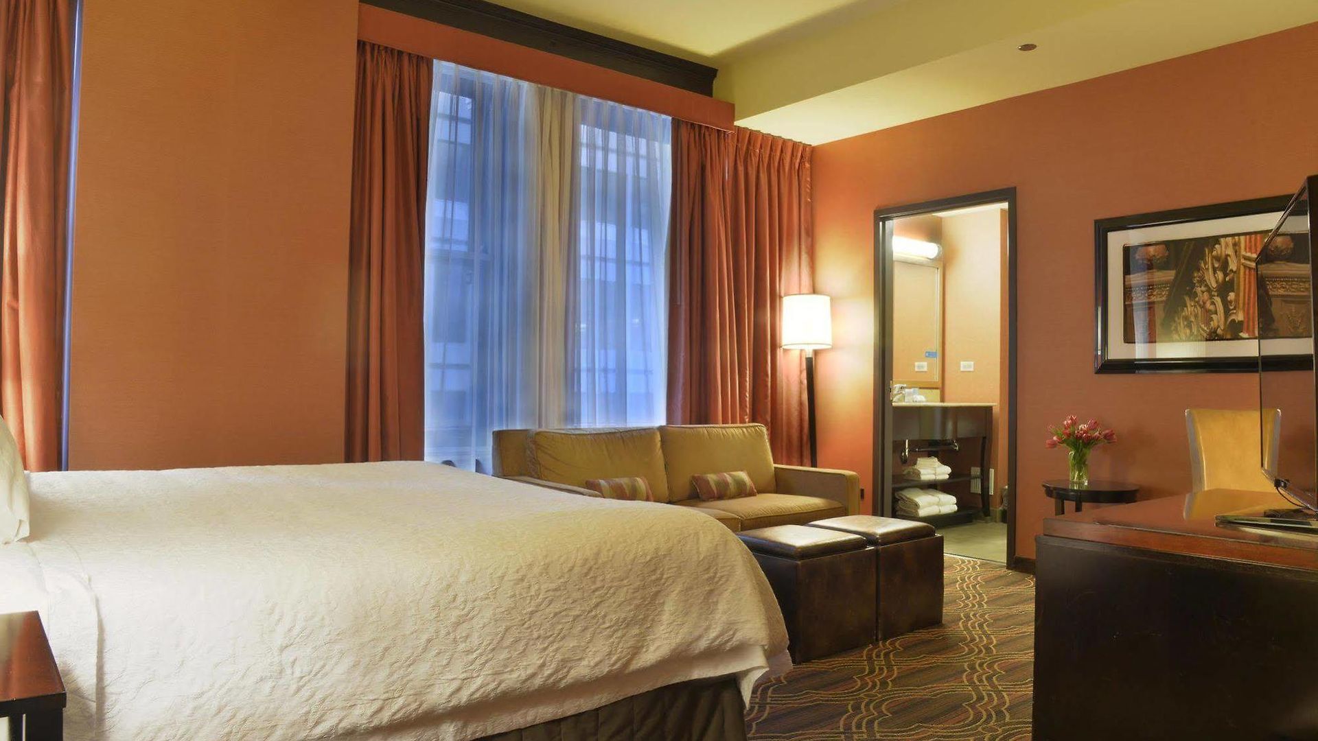 Hotel Hampton Majestic Theatre District Chicago