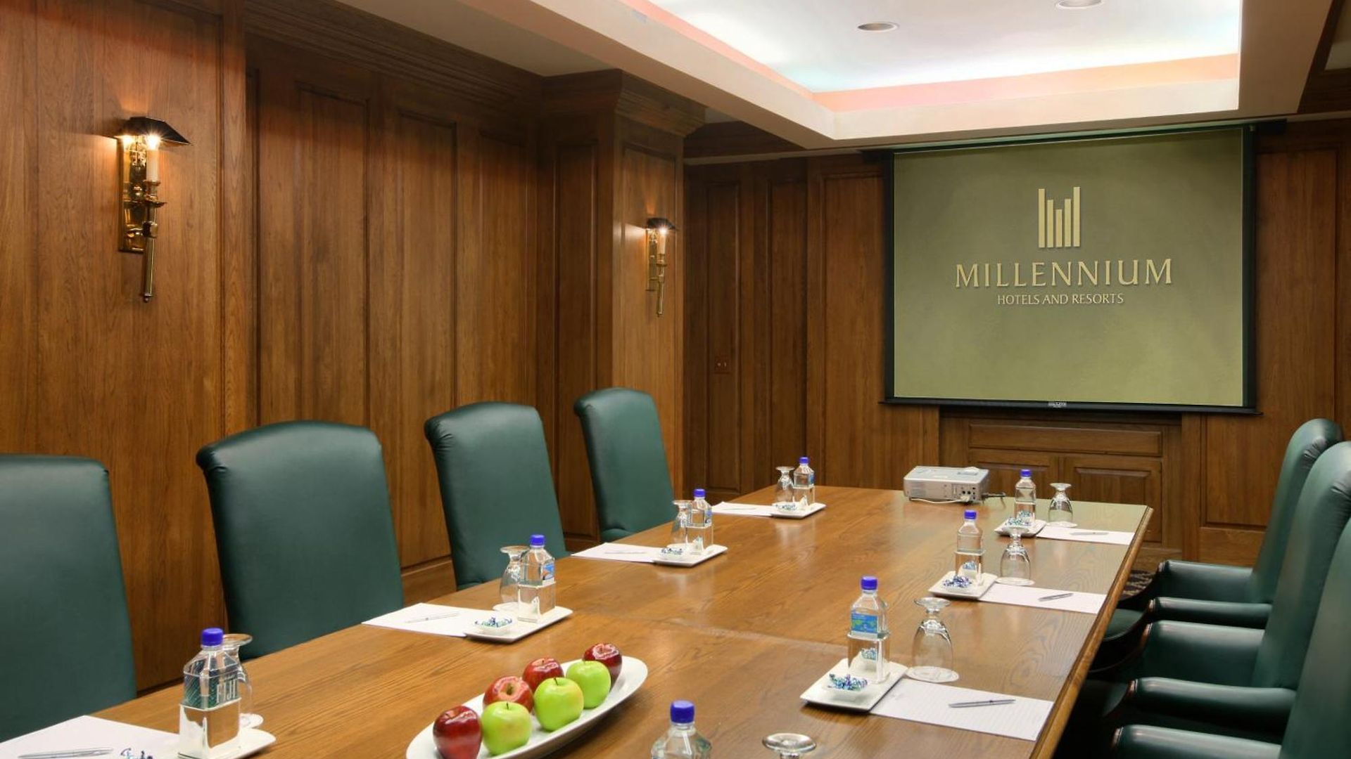 Millennium Knickerbocker Hotel 4*