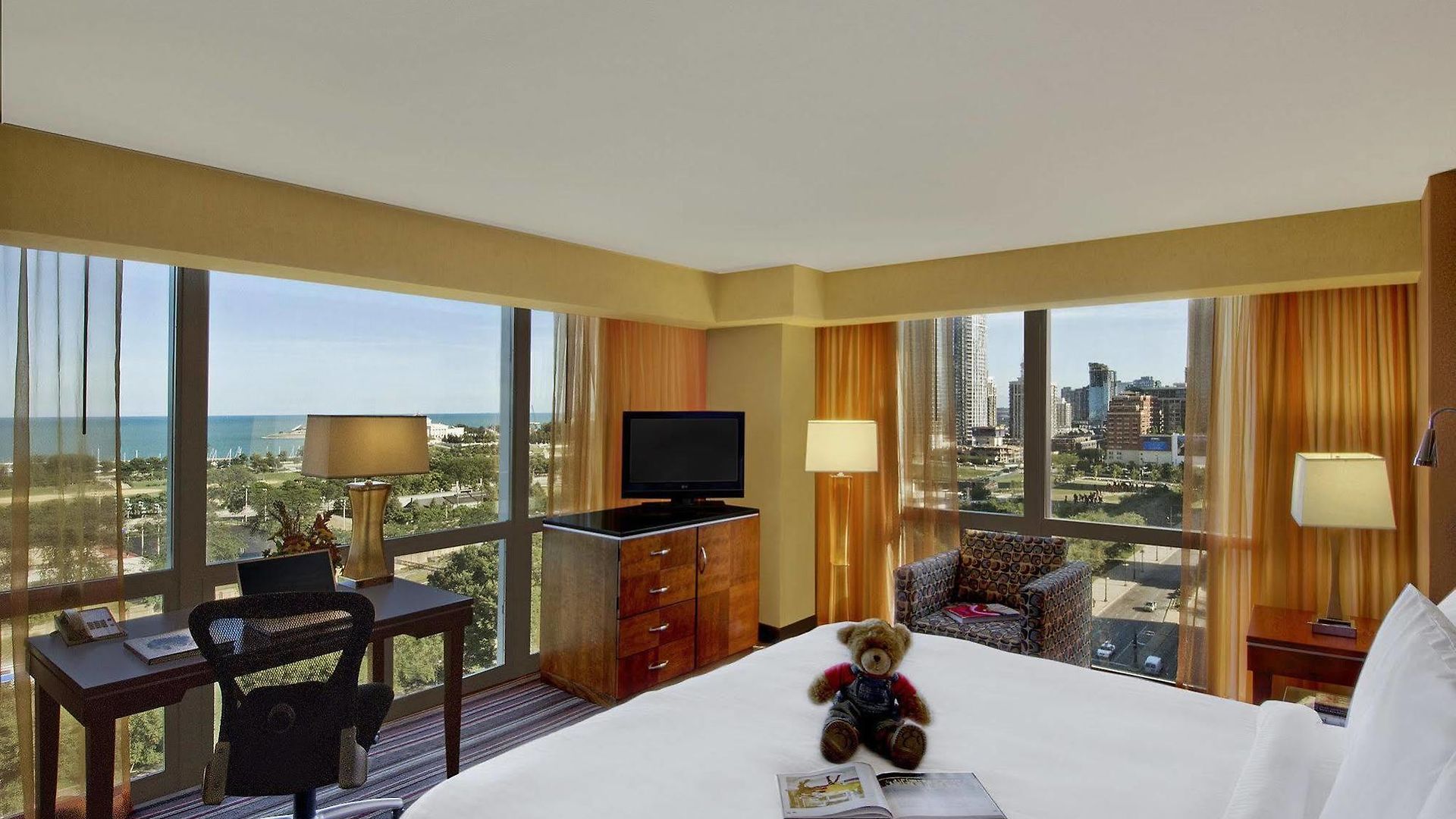 Le Meridien Essex 4*