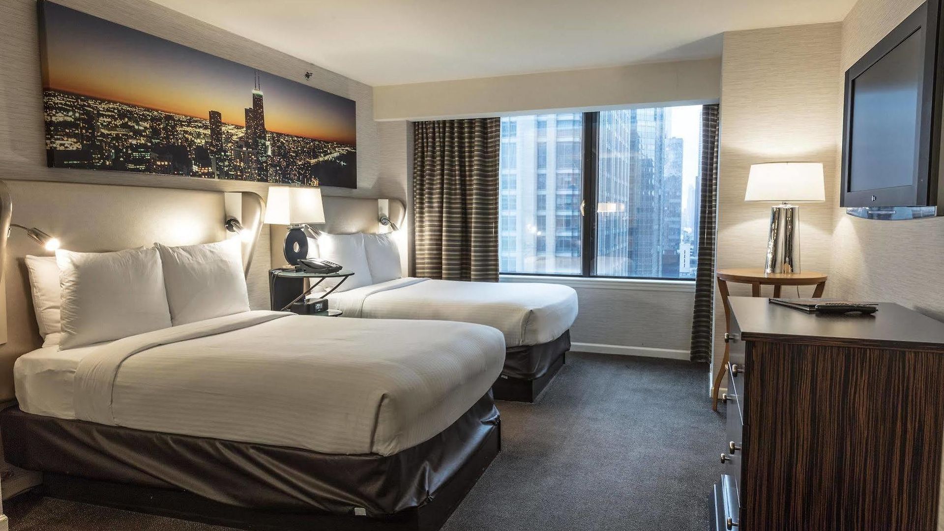 The Collection Magnificent Mile 4*