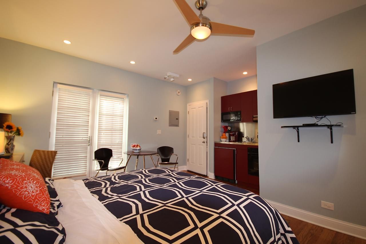 Guest house Magnolia Chicago