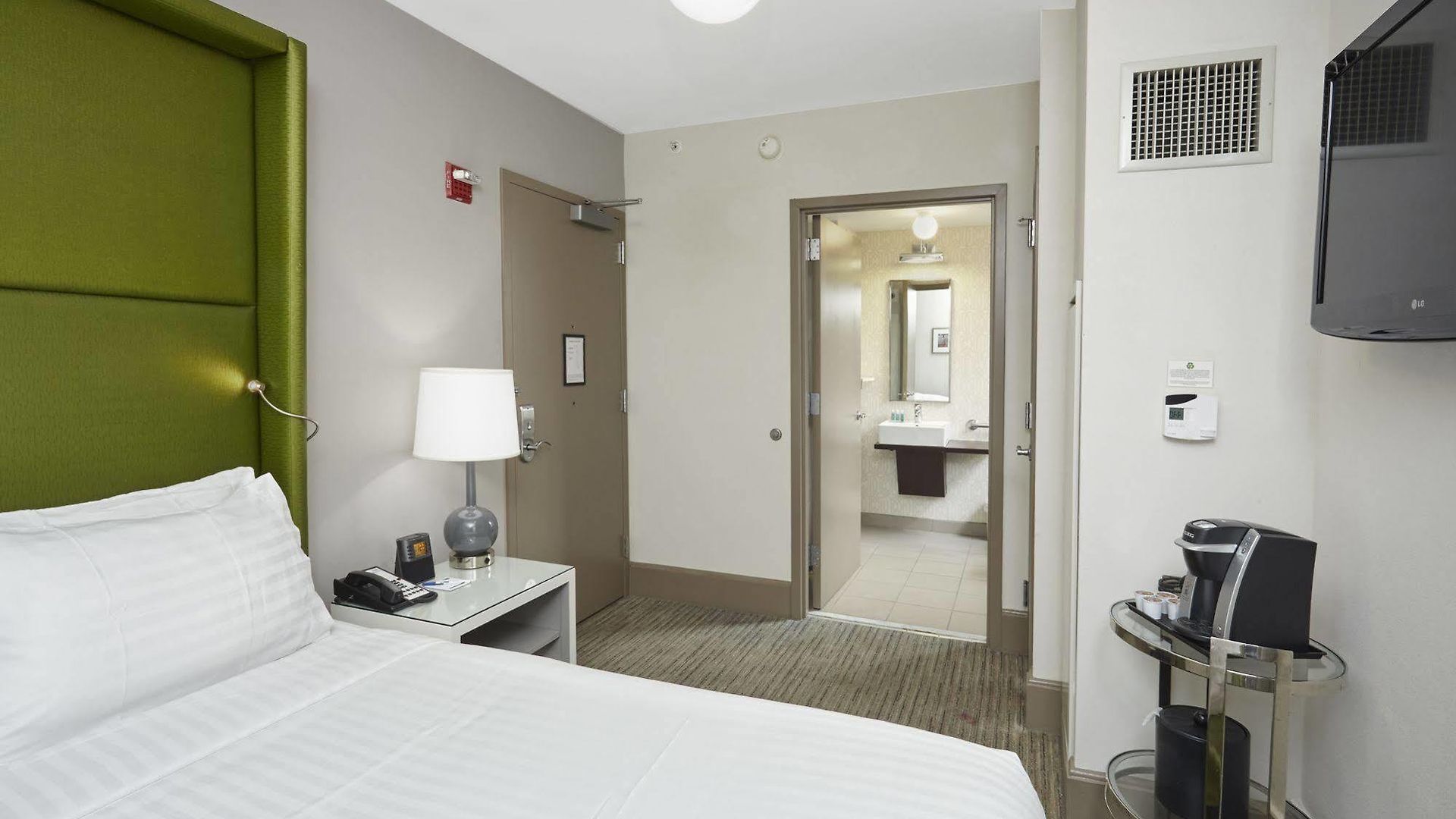 Hotel Express - Magnificent Mile By Ihg