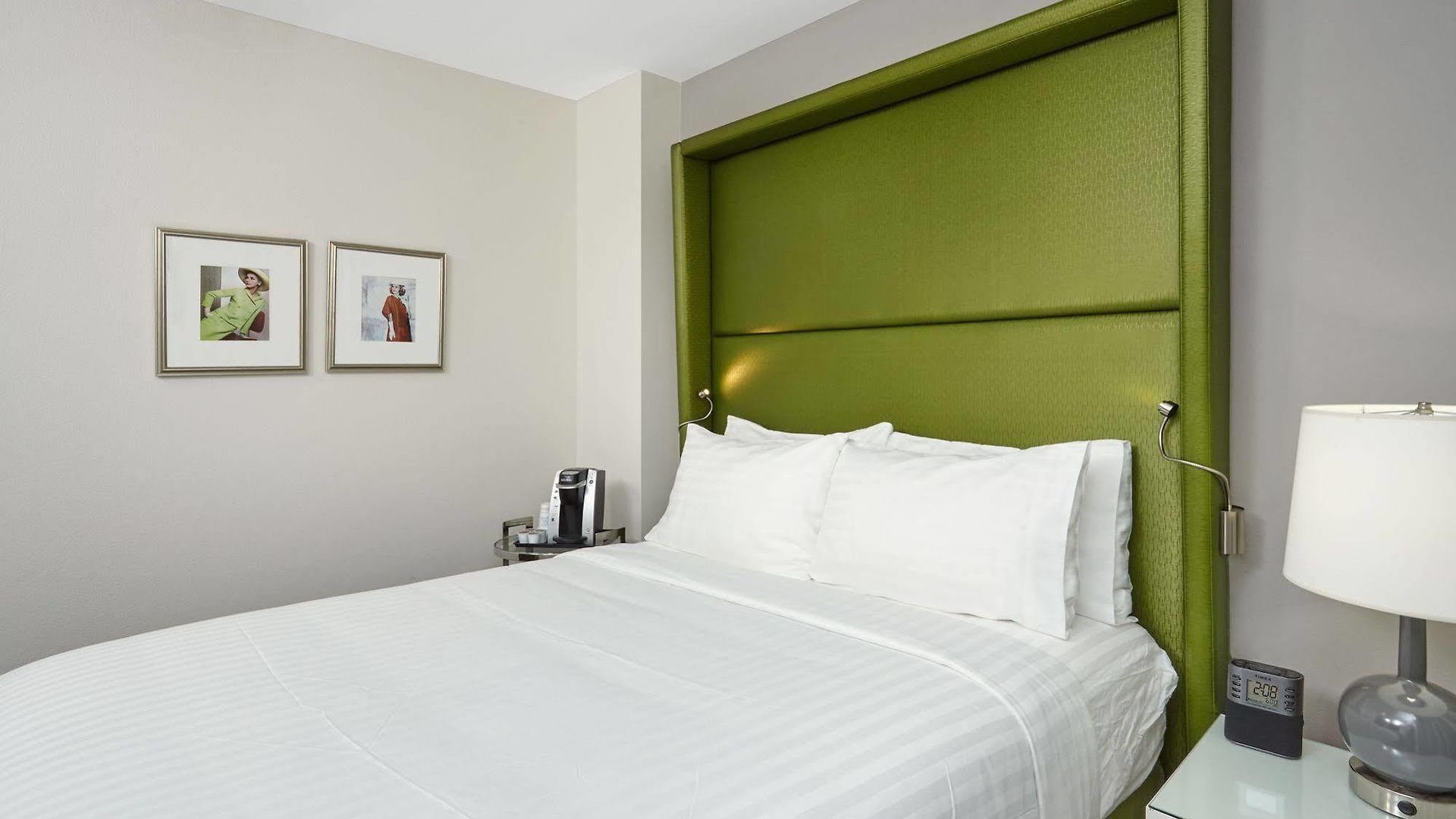 Express - Magnificent Mile By Ihg