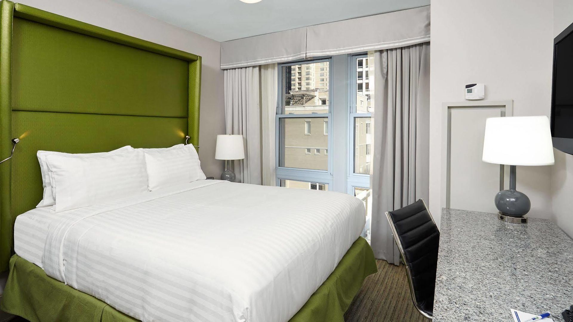 Express - Magnificent Mile By Ihg Chicago