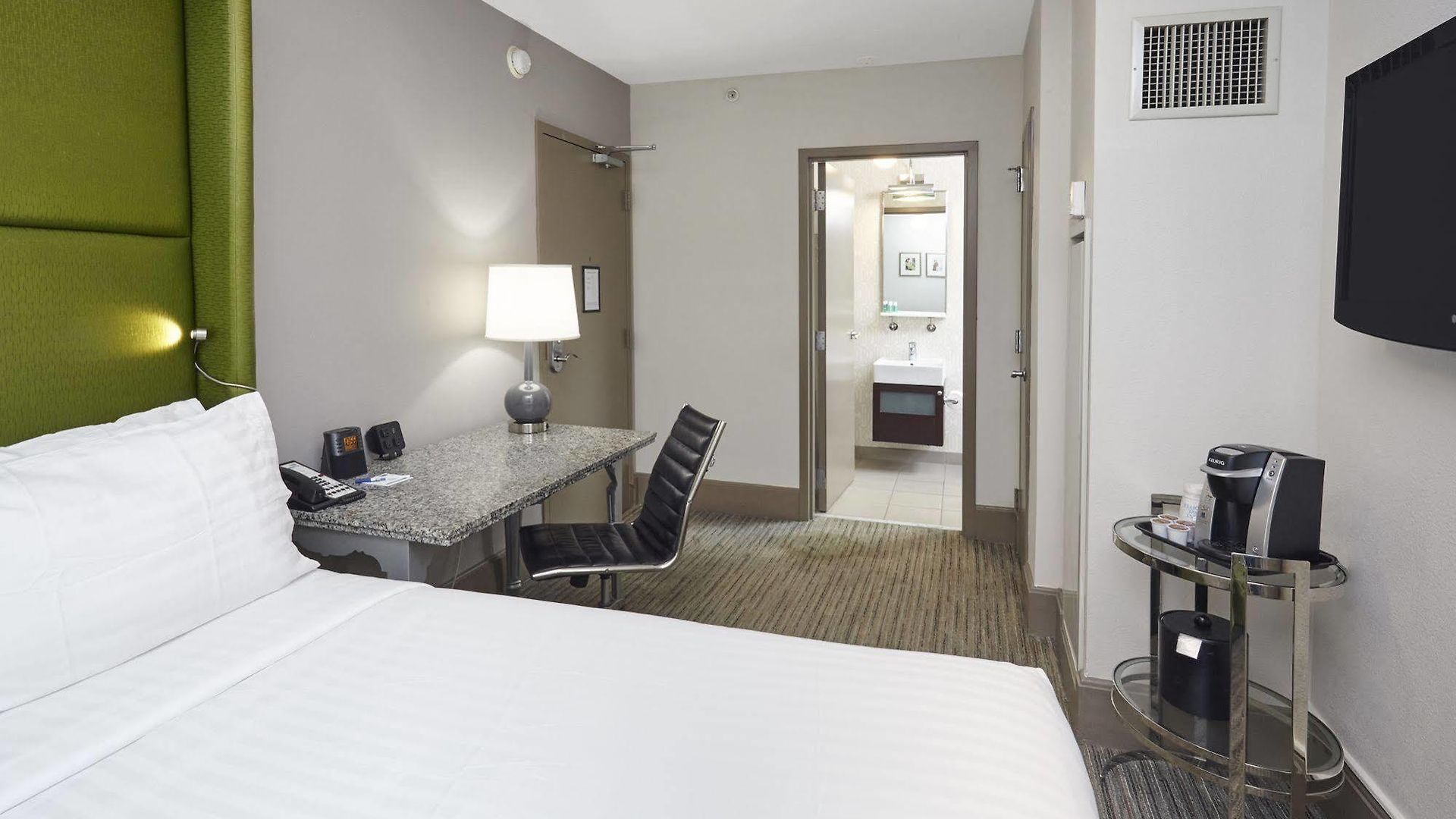 Express - Magnificent Mile By Ihg