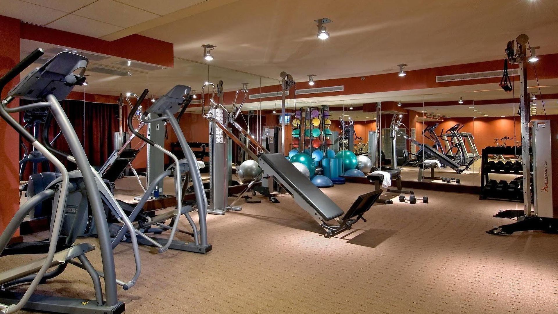 Hotel Crowne Plaza - West Loop By Ihg