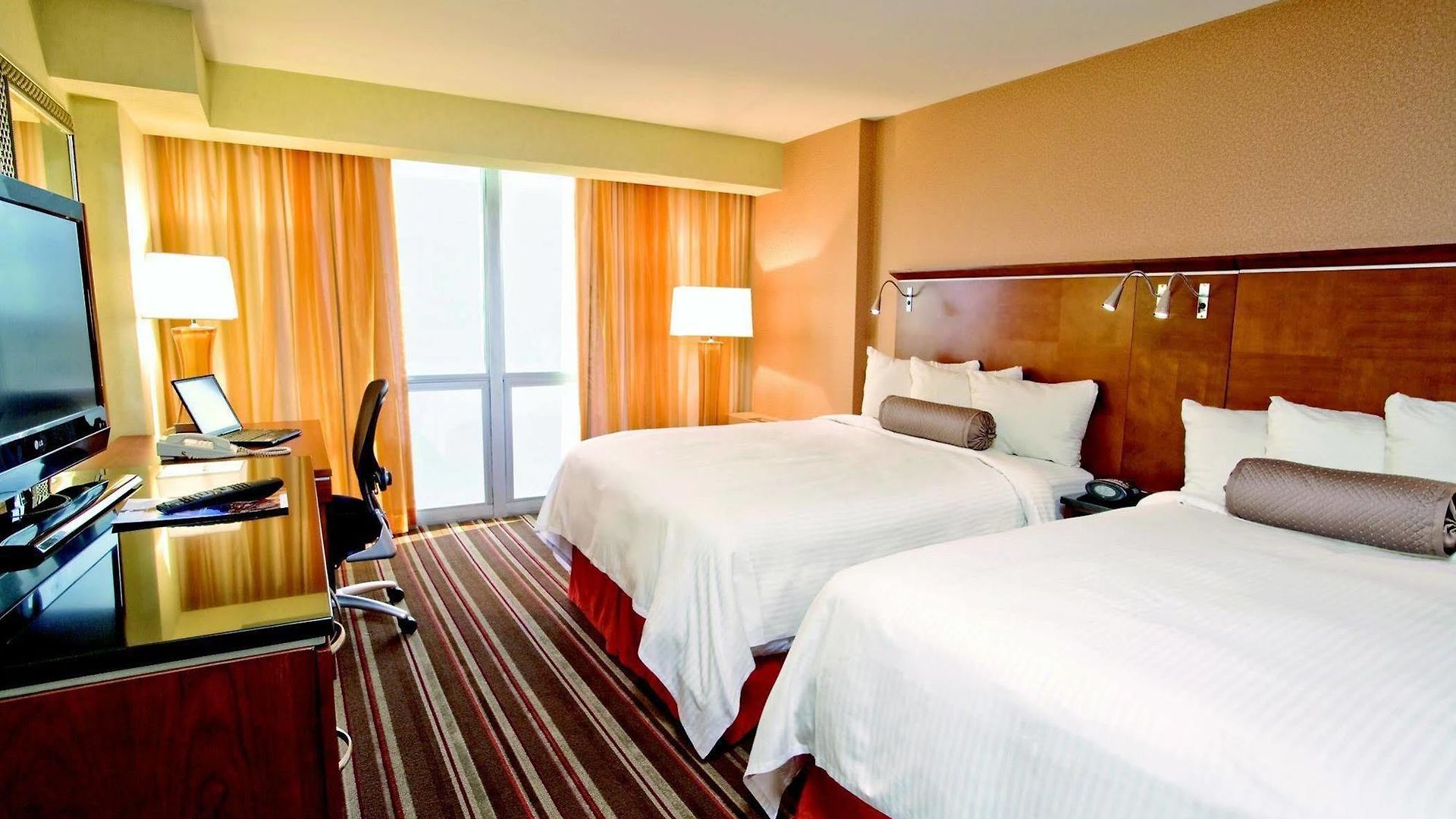 Le Meridien Essex Chicago