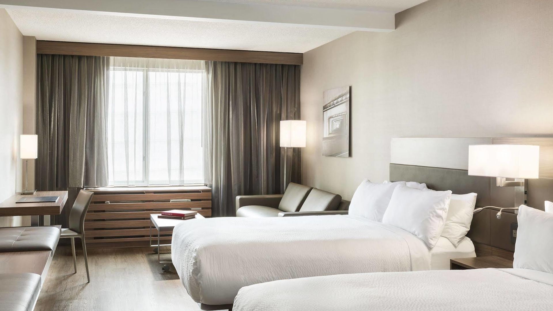 Ac Downtown 4*