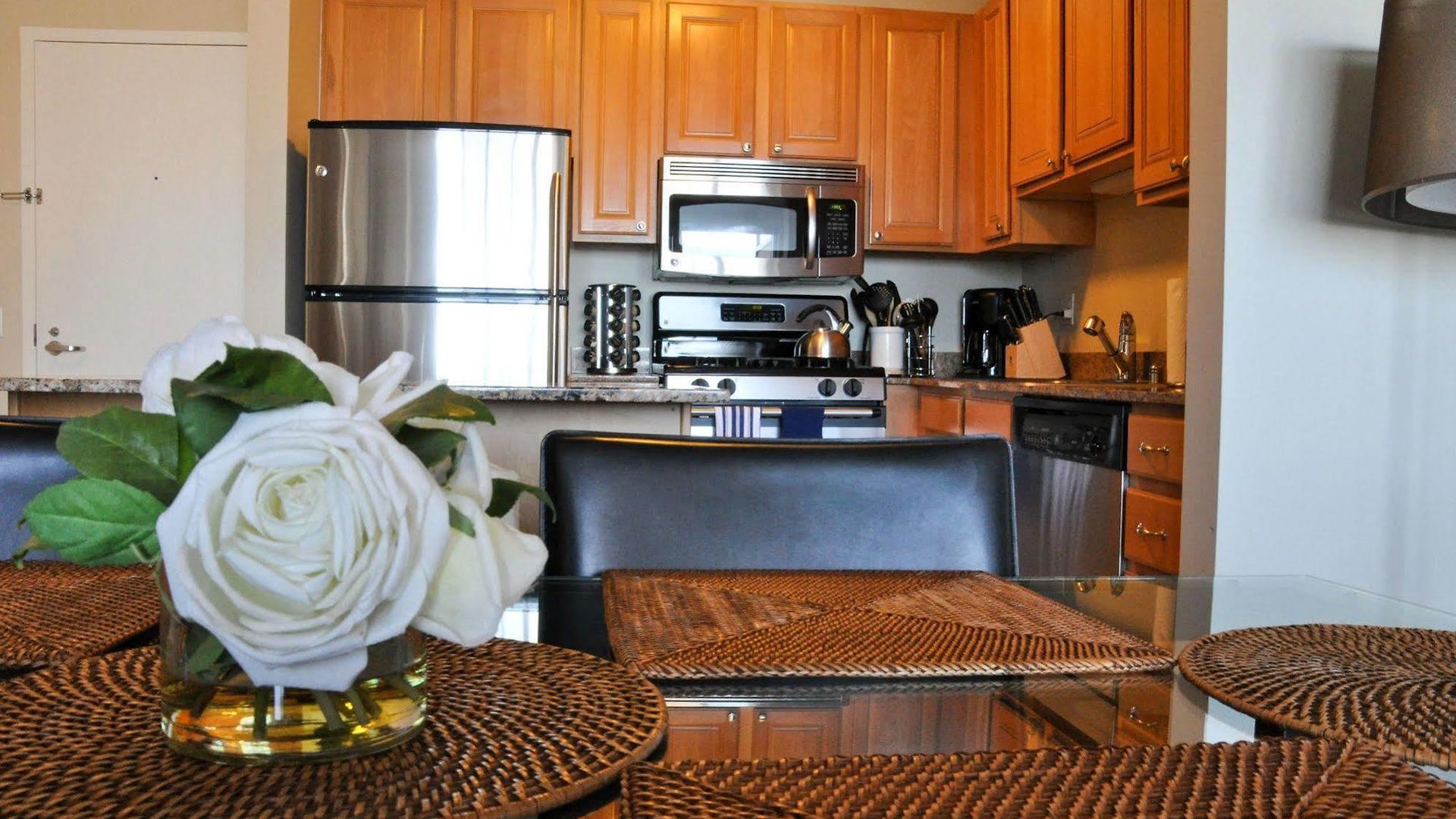 Aparthotel The Penthouse At Grand Plaza 4*