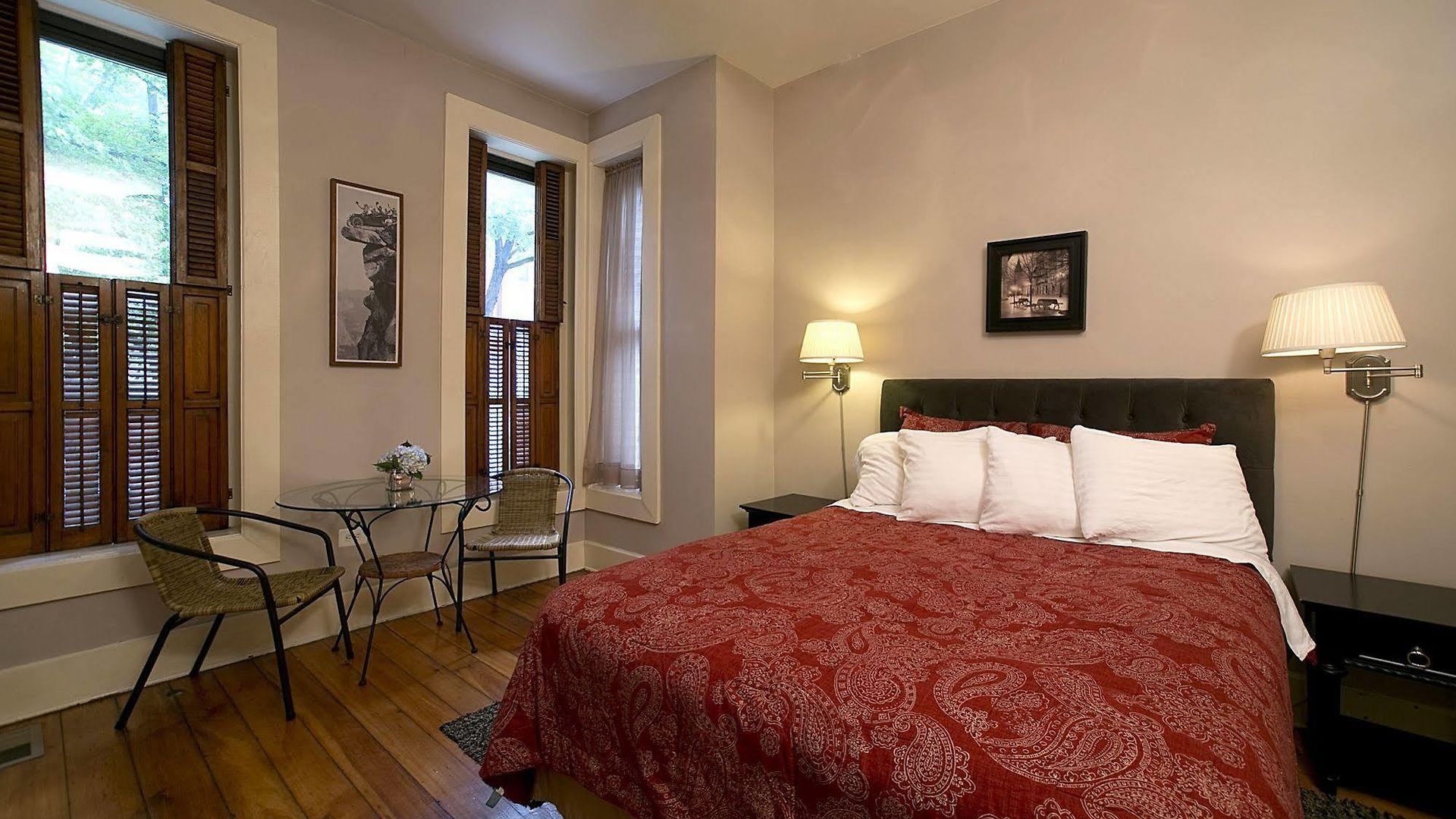 Wicker Park Bed & Breakfast Chicago