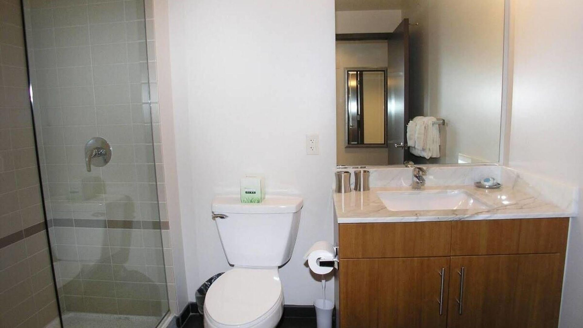 Aparthotel Bridgestreet At State And Grand 4*
