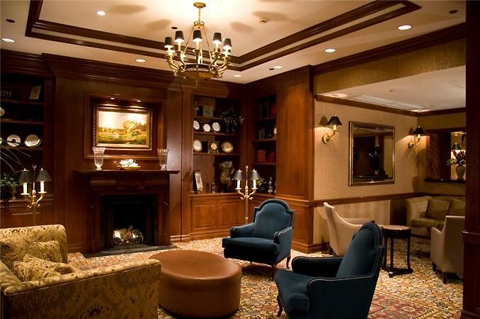 The Seneca & Hotel 4*