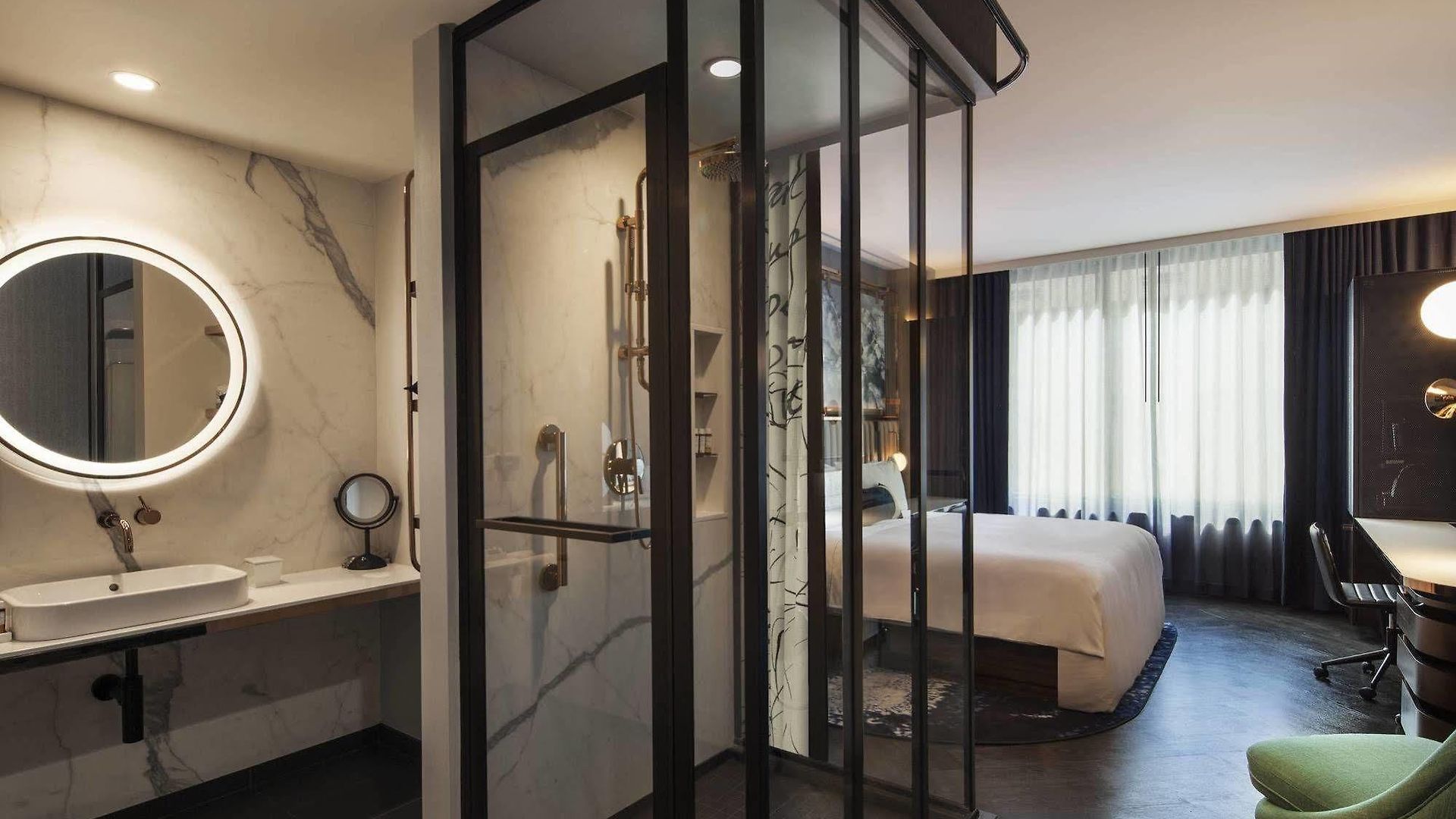 Hotel Emc2, Autograph Collection Chicago