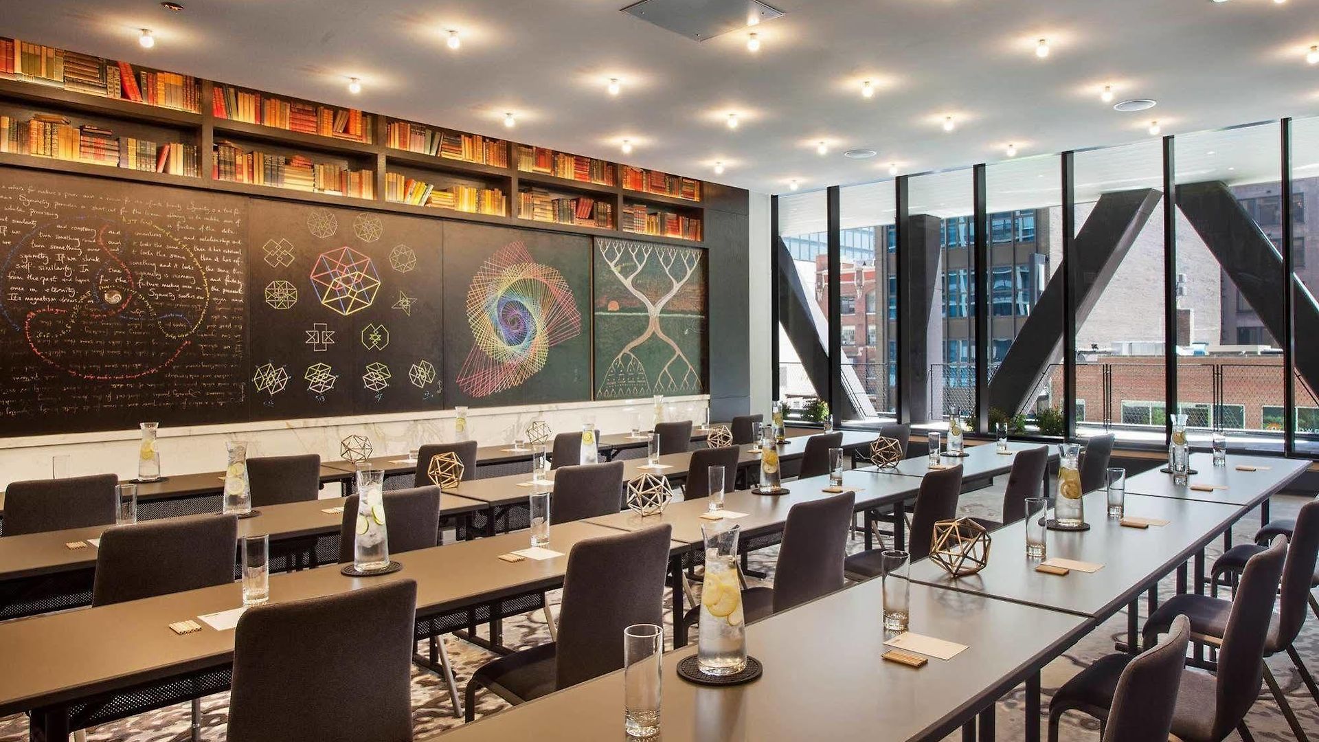 Emc2, Autograph Collection Chicago