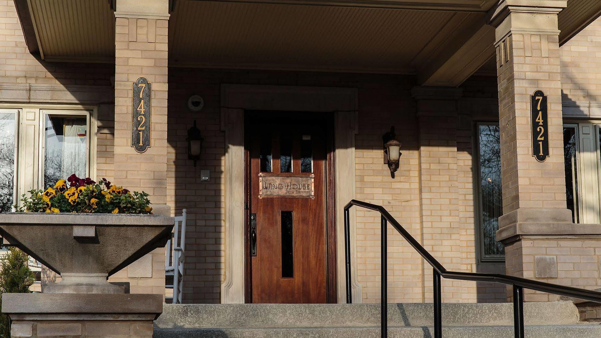 Lang House B&B - Chicago Bed & Breakfast