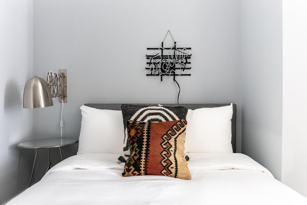 The Plymouth Deluxe Suites By Sonder