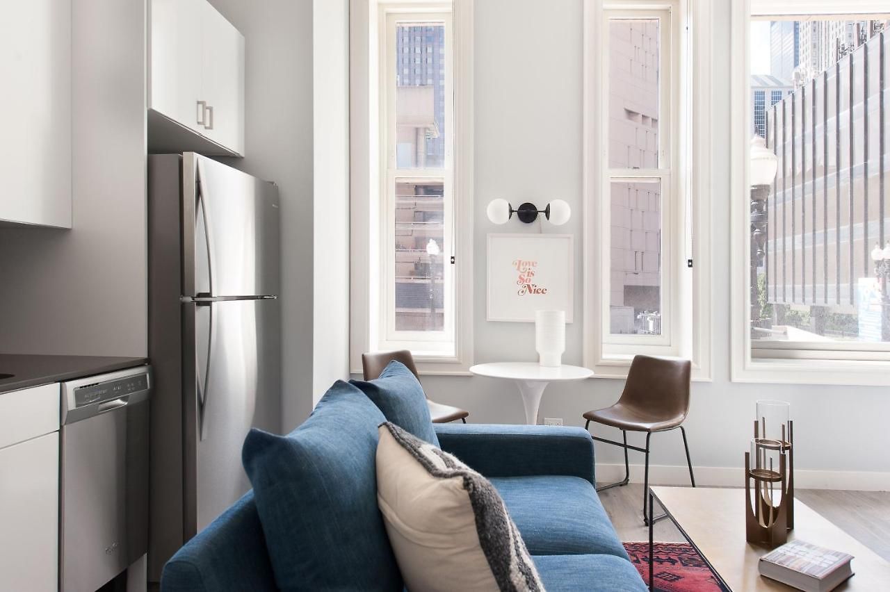 Aparthotel The Plymouth Luxury Suites By Sonder Chicago