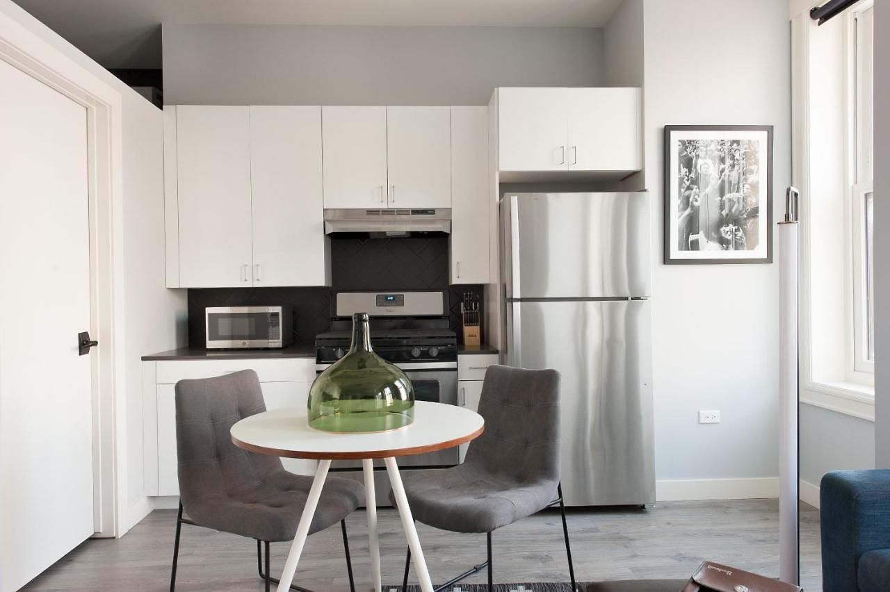 The Plymouth Classic Suites By Sonder Chicago