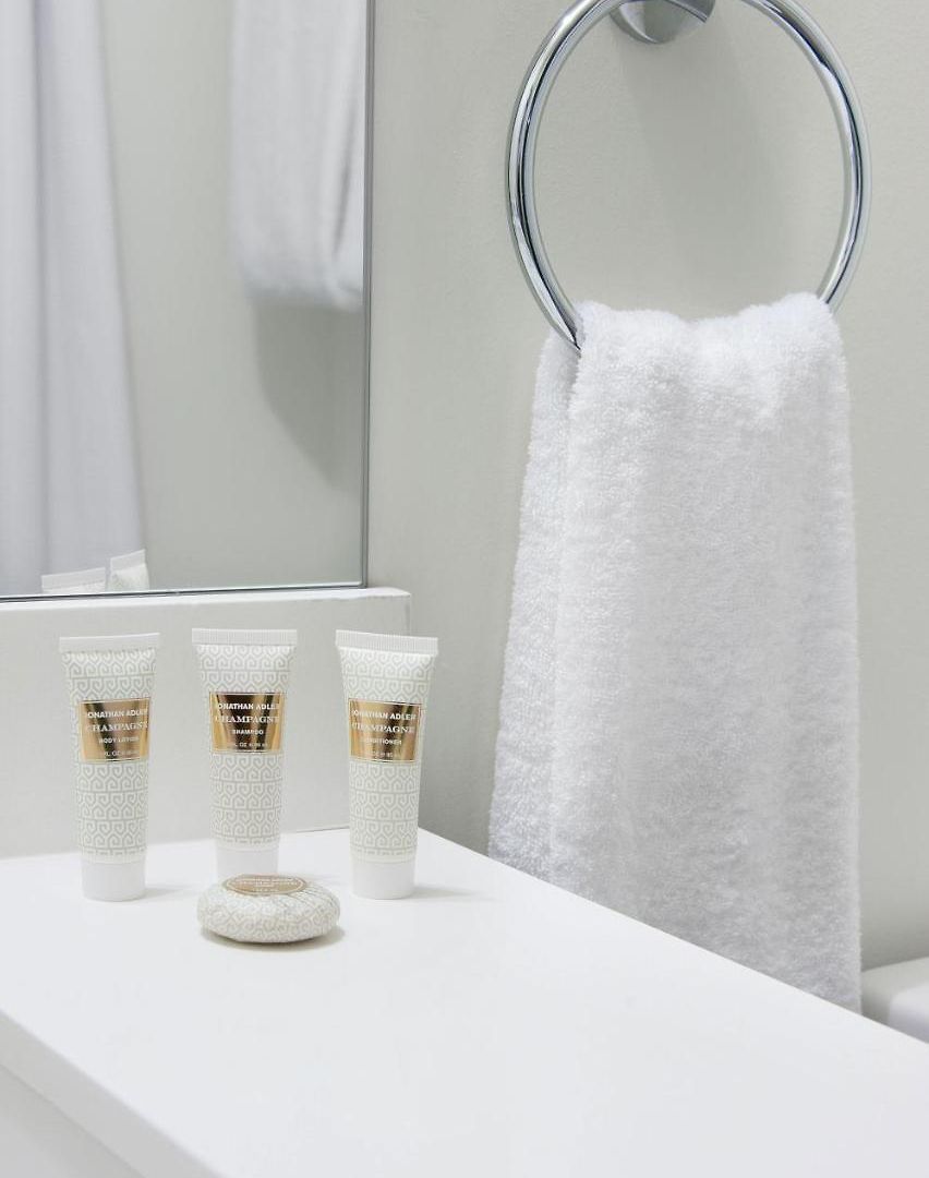 The Plymouth Classic Suites By Sonder Aparthotel