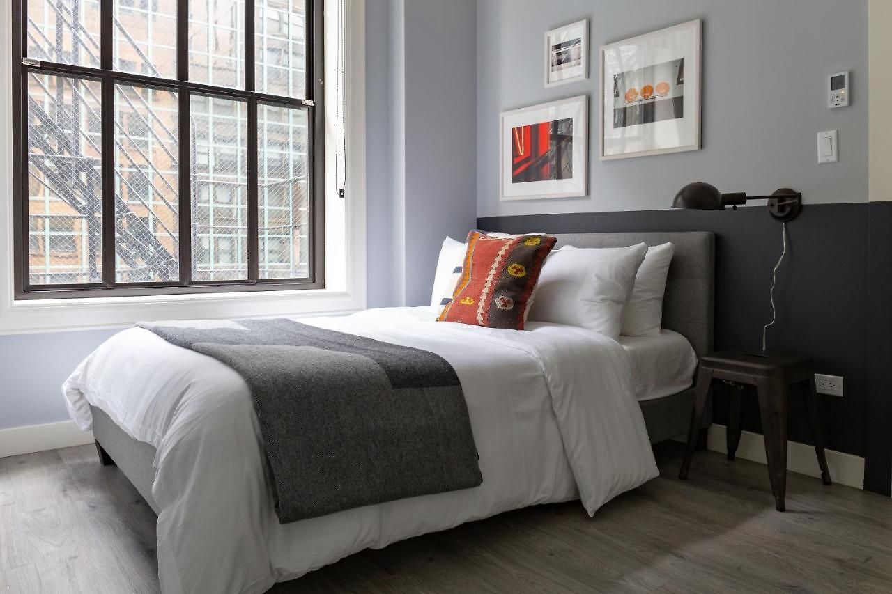 The Plymouth Deluxe Suites By Sonder Chicago